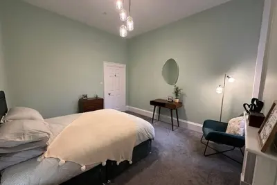 Image de Newly renovated ground floor flat, central Bath