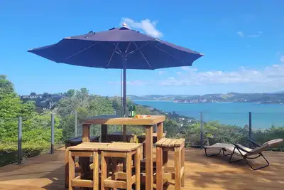 Image de Hosts on the Coast Views to Shakespeare