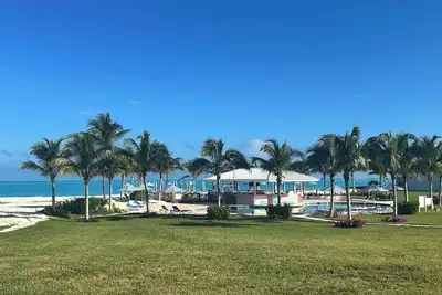 Image de Bahama Beach Club in Paradise, Treasure Cay Beachfront, ground floor condo