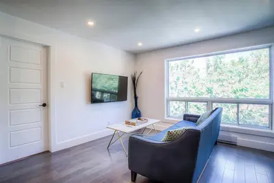 Image de Lovely 2 BDRs renovated condo  near Dt, metro