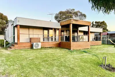 Image de Spacious and cosy home 4 min walk to the beach at Cowes, 5 min drive to City Cen