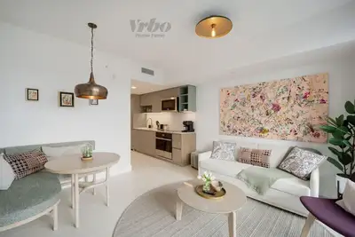 Image de 601 Residences Aurora Miami 1br Unit #2607