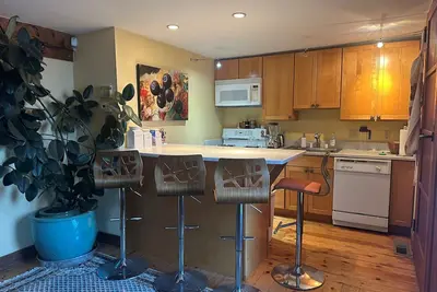 Image de Enchanting Waterfront Chalet in Sausalito, Ca