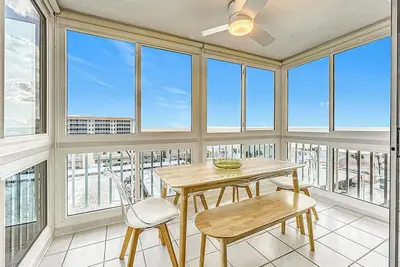 Image de Lovely Beach Condo on Island of Venice!