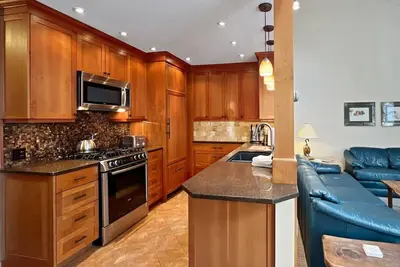 Kettle Brook B3: Okemo Kettle Brook B3: Ski-InSki-Out