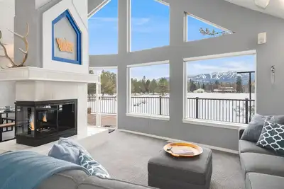 Image de Montana Dreamin! Private 15 Acres, Hot Tub & Pickelball + Stunning Views!