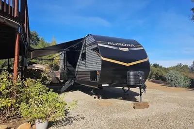 Image de Camper Rv on Ramona Homestead