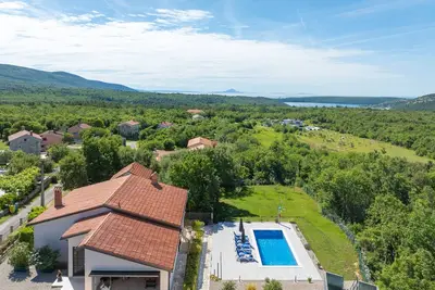 Image de Villa de luxe avec la piscine Trget, Rasa (K-23420)