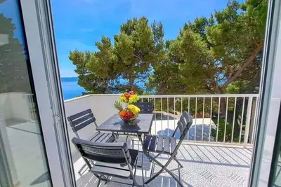 Image de Appartement d'une chambre avec la terrasse et la vue sur le mer Medici, Omis (A-23741-b)