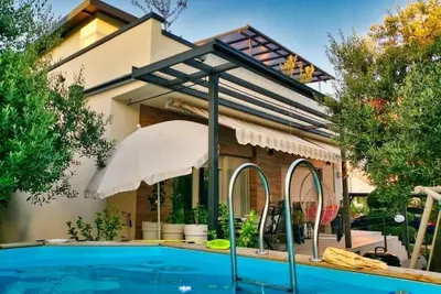 Image de Appartement de deux chambres avec la terrasse Vodice (A-23759-a)