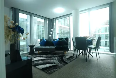 Image de Central M K 1-Bedroom Apartment, Sleeps 4, Parking