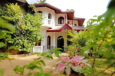 Image de Liyara Villas is located near the Ambuluwawa mountain, a popular tourist spot.
