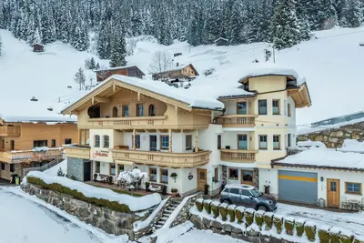 Image de App. Sonnenschein in Ferienhaus Johanna in the Zillertal- close to the ski slopes and hiking area