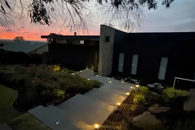 Image de Bellevue Villa. . . Luxury with Bay views. Mornington Peninsula's best kept secret!