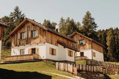 Image de Vacations in the mountains - hiking trails and slopes right outside the chalet door