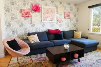 Image de Entire House * Kid Ready * Yard