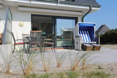 Image de Modern apartment in a unique location directly behind the dunes