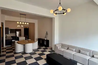 Image de Historic Charm, Balcony Bliss, Ac, WiFi