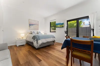 Image de Charming Studio for Two in the Heart of Bathurst