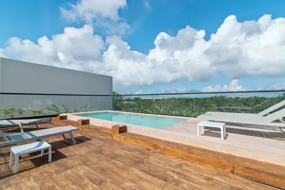 Image de Exclusive Kaybe Stay | Private Garden with Pool & Jacuzzi | Wifi | Smart Tv