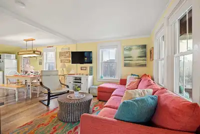 Image de Walk to Private Bayside Beach!