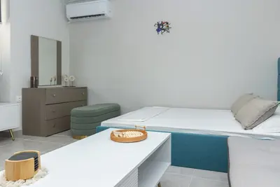Image de Charming 1-bedroom apartment in fabulous Keratsini with WiFi, Ac