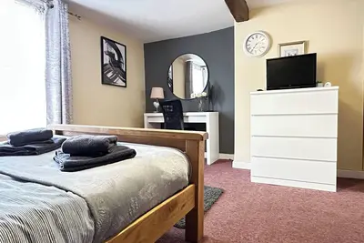 Image de Townhouse-Llanidloes- Mid Wales- Powys-Pet-Friendly- sleeps 6