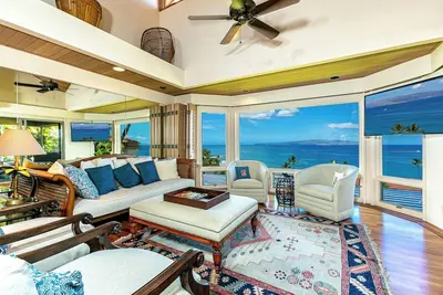 Impressive Wailea Point 2 Bedroom+Loft/2 Bath Oceanview Condominium