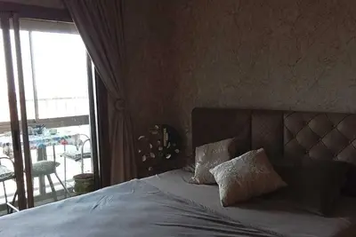Image de chambre avec salle de bain privative, à 5 min de la gare