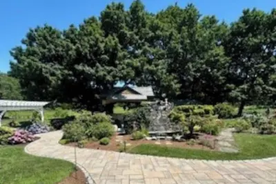 Image de 2 bedroom Water Front Cottage.