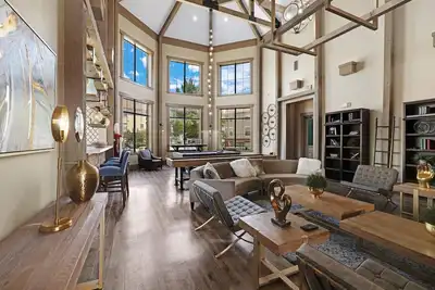 Image de Polished Stay 2br 2ba Apartment with Pool Access