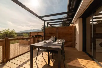Image de Petite maison \"Côté Nature\" avec vue sur la montagne, Wi-Fi et climatisation