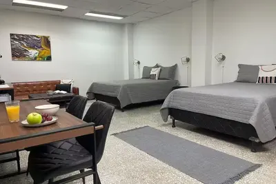 Image de Hidden Gem Apt. in Heart of Dt