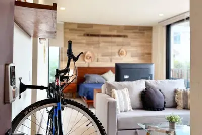 Image de Boho Loft Steps from the Beach