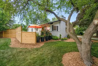 Image de Crabtree Place: A Relaxing 60s Experience