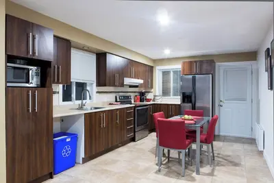 Image de Appartement De 3 Chambres Pour Travailleurs Tout Inclus | Au Coeur De Tout