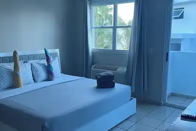 Image de Charming  2-bedroom 2 bath beach apartment with Ac, WiFi in Medianía Alta