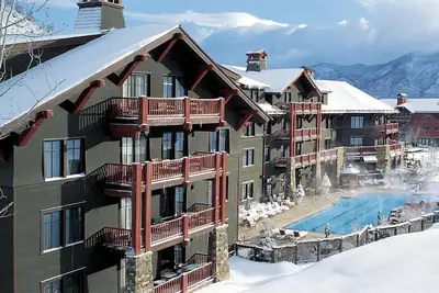 Image de 2br 3ba Condo in Aspen Highlands. Ski in/out