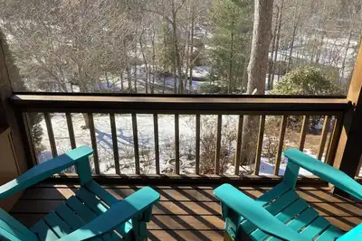 Image de Comfy Ga Mtns. Getaway: 2-bdrm/king cabin, w/loft. Mountain views, Ac, WiFi