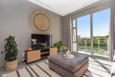 Image de Tyrwhitt Stylish Apartment Rosebank with Generator