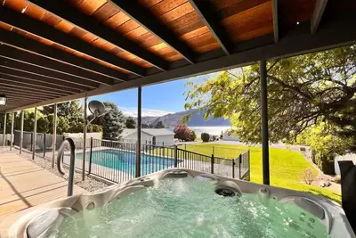 Image de Downtown Manson- Pool, Hot tub, Game Room, Views