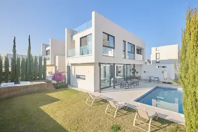 Image de Villa Alicia, Beautiful 3bdr Pernera Villa with Private Pool and Hot Tub