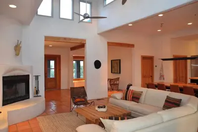 Image de Big Sky Marfa - Quiet, Spacious Adobe with Spectacular WtX Views!