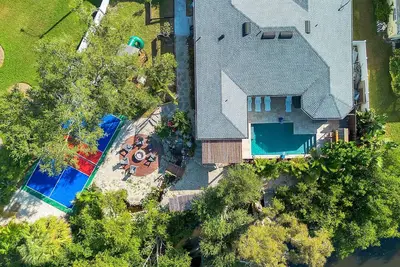 Image de Family-Friendly Waterfront | Pool, Dock & Games