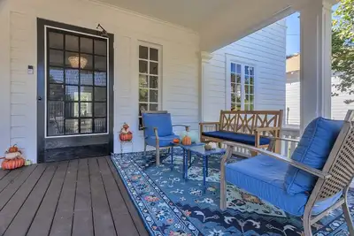 Image de Le Belle Maison - Historic, restored House in the heart of Montgomery. \n\n
