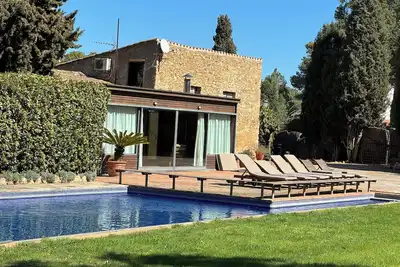 Image de Ferme Du XVIᵉ SIÈCLE à Masos de Pals. Costa Brava. Capacité : 10 personnes.