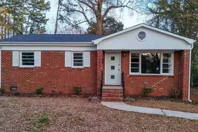 Image de Historic Oaklawn Park Bungalow