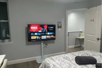 Image de Cozy 3 Bedroom Apartment in Center City!