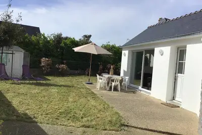 Maison plein centre ville, jardin clos, 500m plage
