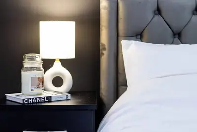 Image de Cosy Home. 5 Min From City, Parking & Wifi